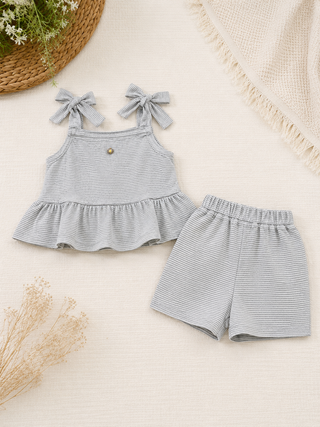 Knot Top with shorts